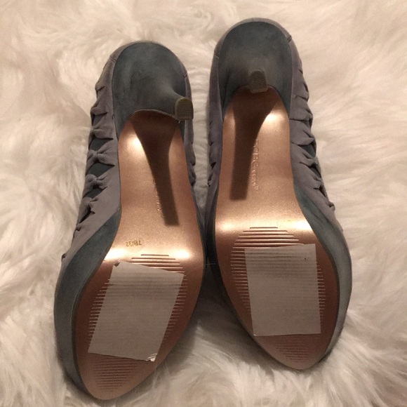 BCBG platform pump peep toe - Picture 6 of 7